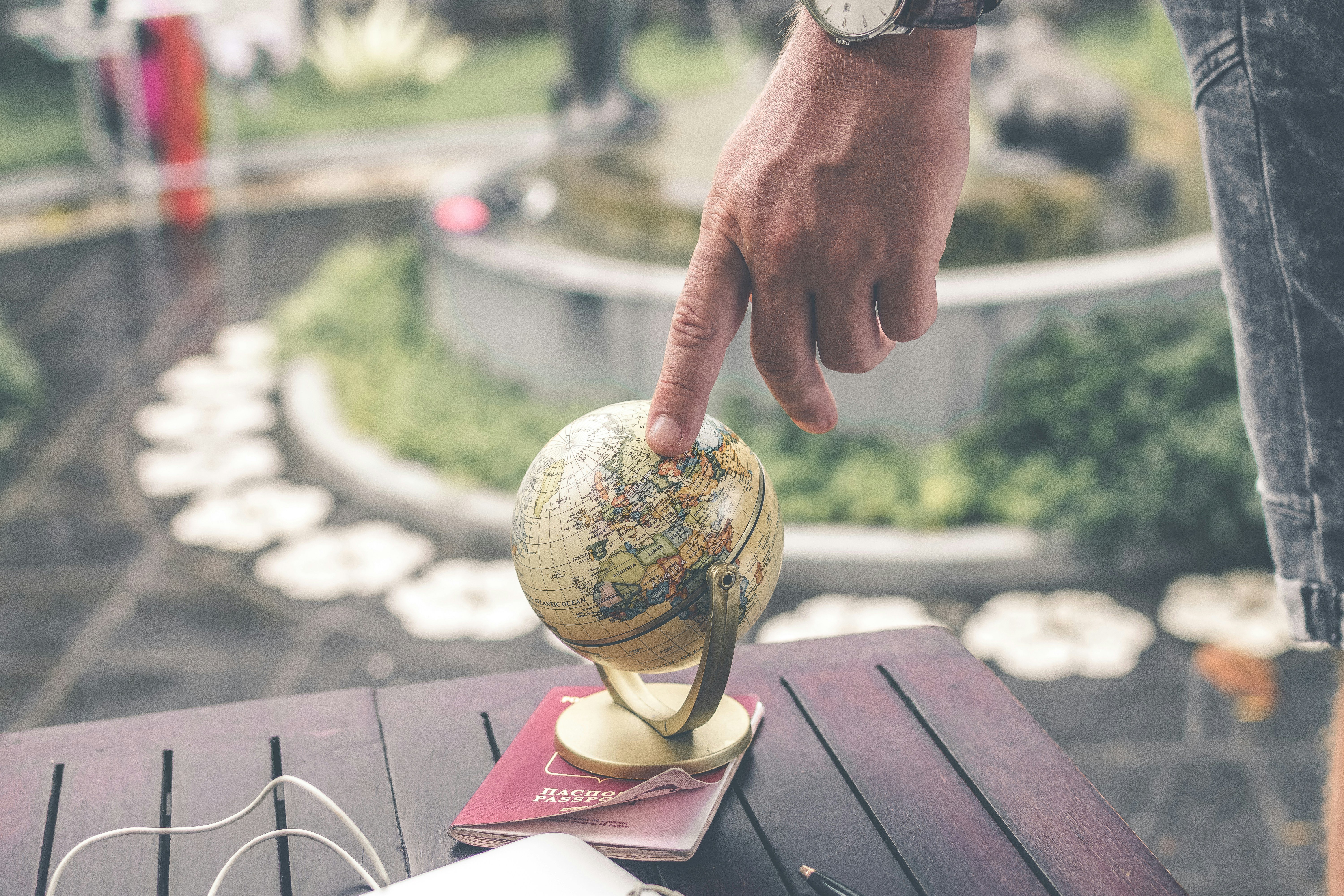 How to Avoid Getting Big International Roaming Bills While Staying Connected