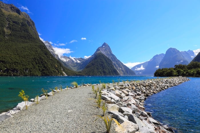 Milford, new zealand